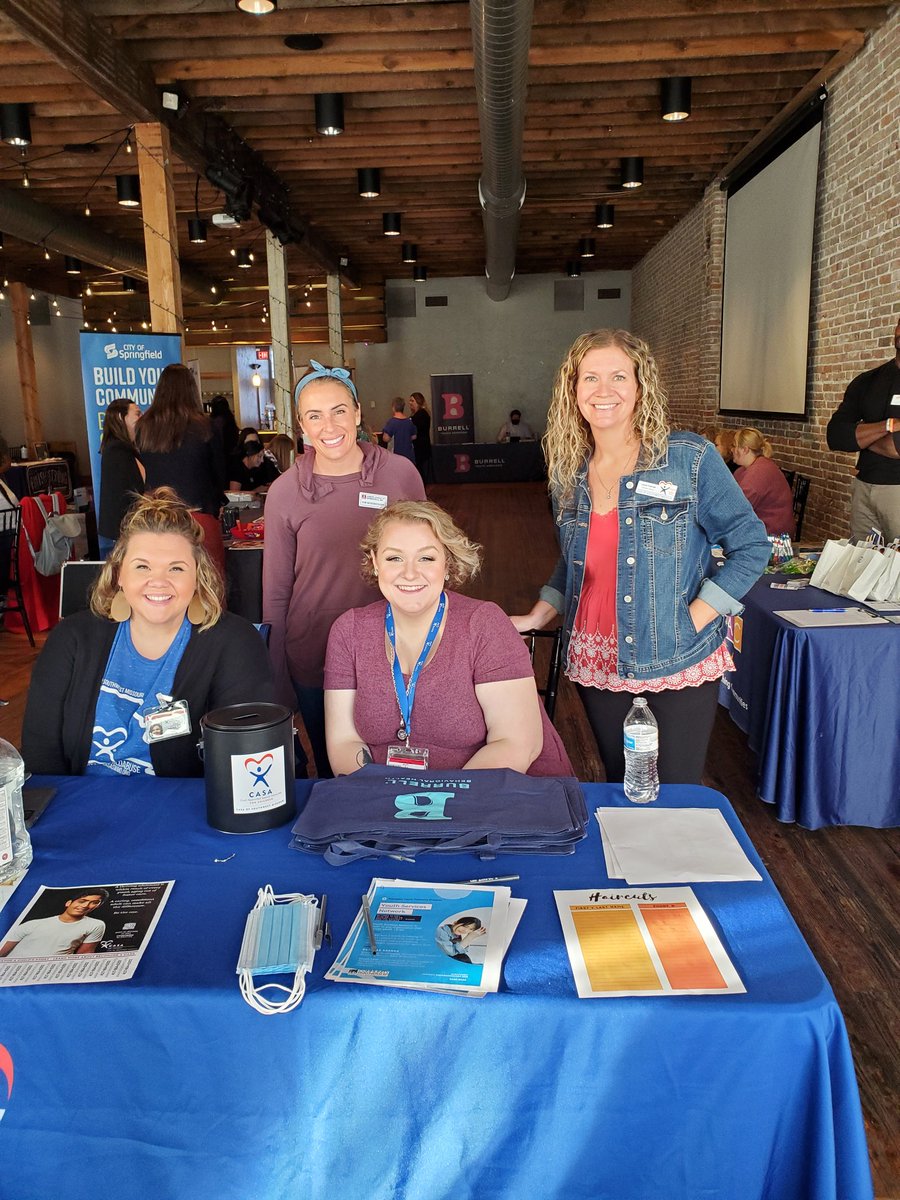 CaptainSGF's tweet photo. The Older Youth Resource Fair hosted by #CASASWMO and Junior League of Springfield in SGF was 🔥! So many youth in our community need your support! Visit https://t.co/MEUlYQOzt9 to do some good! 💙 https://t.co/Dc8PBAe5J2