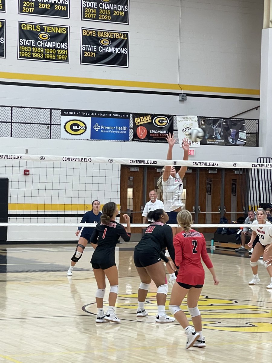chiphare's tweet photo. Volleyball team wins opening tournament game defeating Wayne and avenging earlier loss in the season to the Warriors#l
28-26
25-16
25-19
Team takes on winner of Springfield and Xenia on Wednesday at Centerville. #WeArePiqua https://t.co/70wwyfLUgf