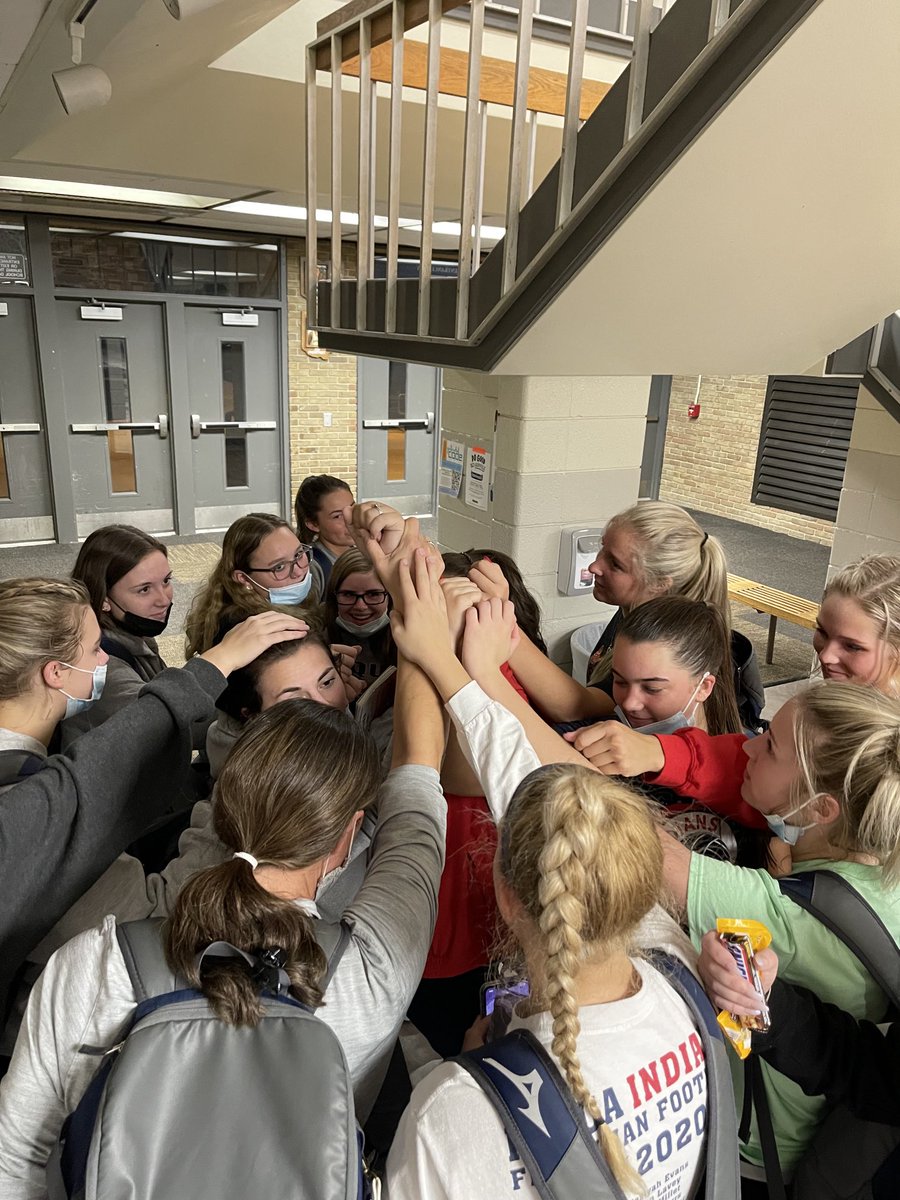 Volleyball team wins opening tournament game defeating Wayne and avenging earlier loss in the season to the Warriors#l
28-26
25-16
25-19
Team takes on winner of Springfield and Xenia on Wednesday at Centerville. #WeArePiqua