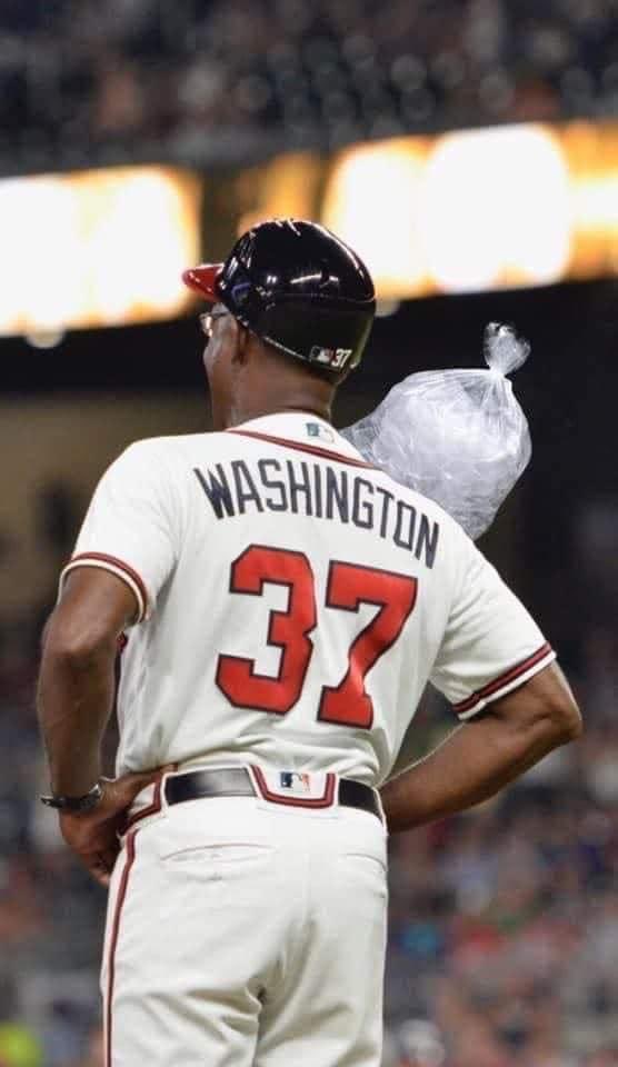 680TheFan's tweet photo. Breaking News…Ron Washington announced he has shoulder fatigue from sending all the runners last night. He is listed as day to day but expected to be ready to go tomorrow for Game 3! https://t.co/KwWSbLrNTr