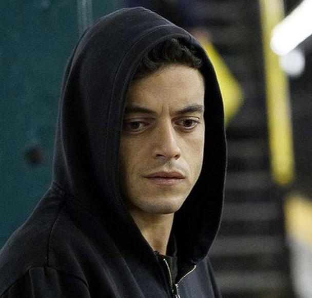 killchain72's tweet photo. @ADAPunkz #ADApunkzlookalike Rami Malek https://t.co/qy3nuSnaf3