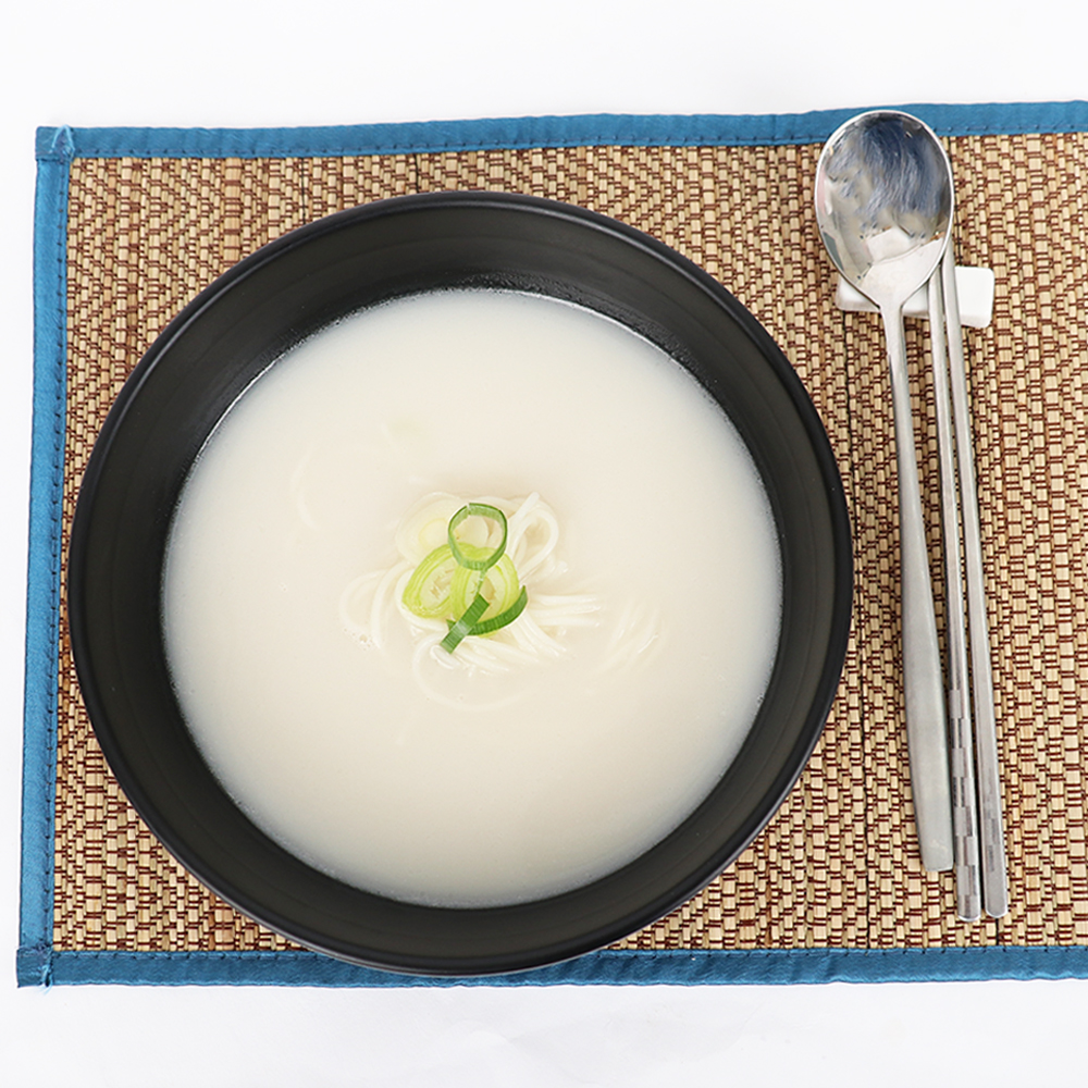 "순수하고 담백한 한그릇 한우곰국!"

100% 국내산 1등급 한우뼈로 우려내어 진하고 구수한 한우곰국!

無색소, 無조미료, 無방부제 기름기 없이 진하고 담백한 주함 한우곰국!!

#전남오픈마켓 #산지직송 #한우곰국 #곰국 #곰탕 #사골 #육수 #한우곰탕 #한우

제품소개:jnopen.com/176001