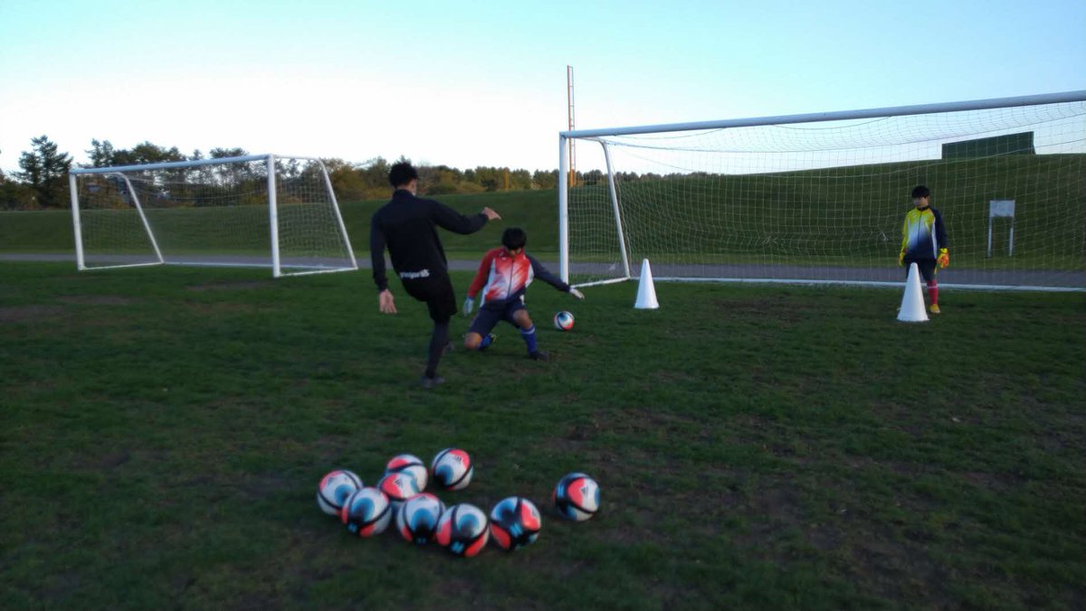 otofukechiiki's tweet photo. みなさんこんにちは！今回も「音更中学校サッカー部」の指導に行かせていただきました！内容はフェイスブックの方に長分を投稿したので、ぜひご覧ください！！
＃音更町
＃地域おこし協力隊
＃音更中学校
＃指導
＃サッカー https://t.co/OdNFgjk8XI