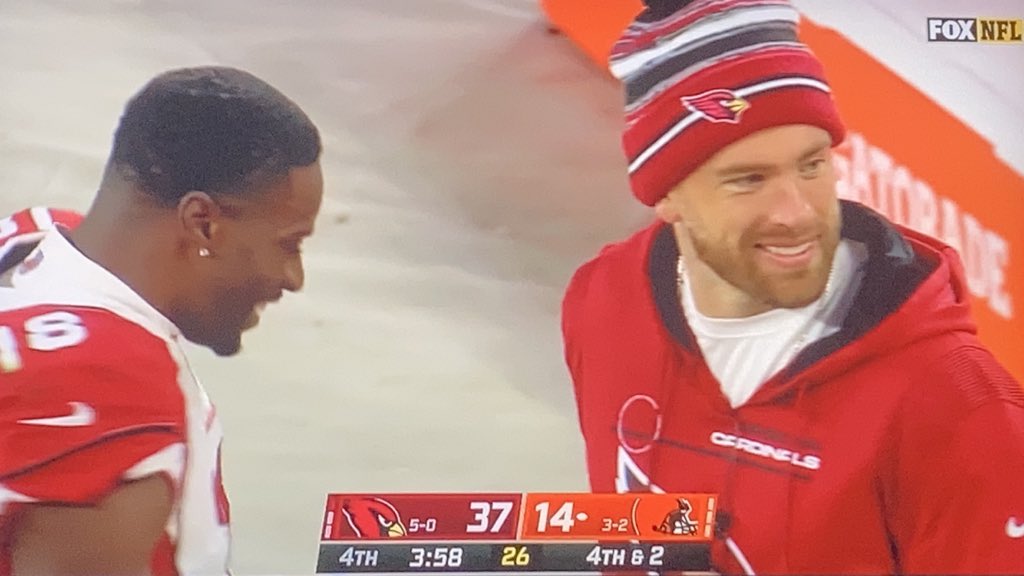 rob_aden's tweet photo. "SO WE 6-0?" https://t.co/t8GiQEFO8A