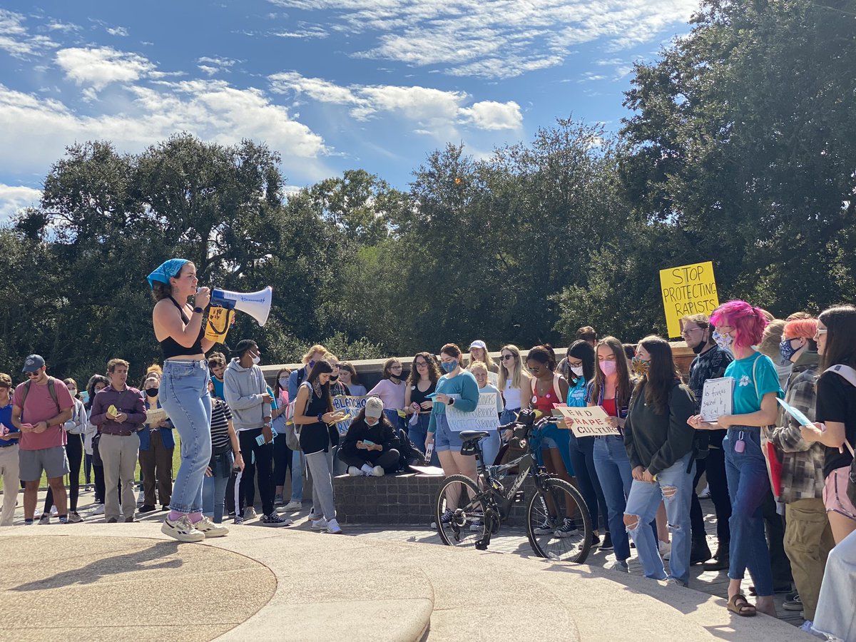mbthorington's tweet photo. Students protesting at LSU today https://t.co/qE3Qq7mIQs