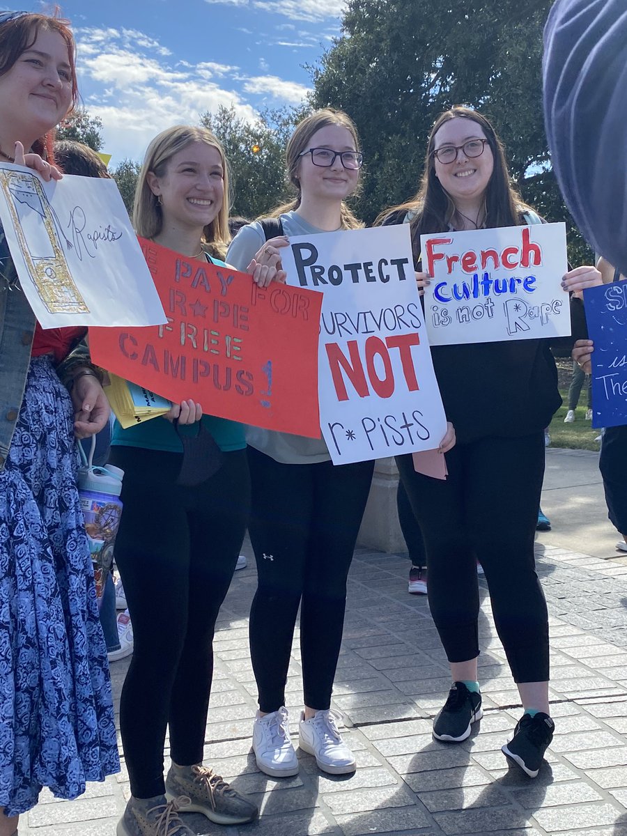 mbthorington's tweet photo. Students protesting at LSU today https://t.co/qE3Qq7mIQs