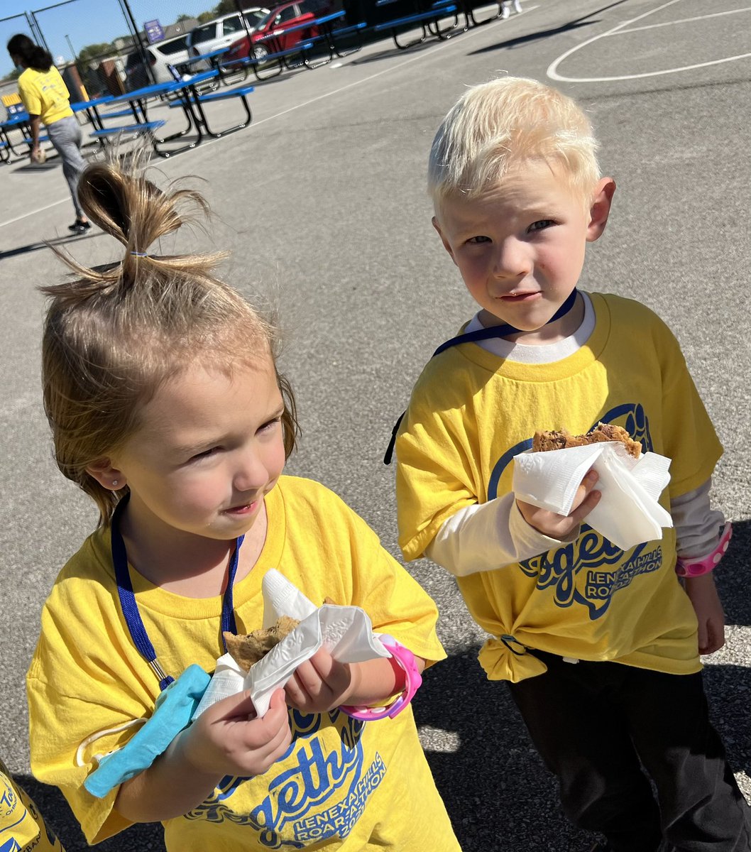 jennhulledu's tweet photo. Thank you, LH PTA! These little lions had a blast at the Roar-a-thon celebration! @LHLionsSMSD https://t.co/ymkjcj4fLq