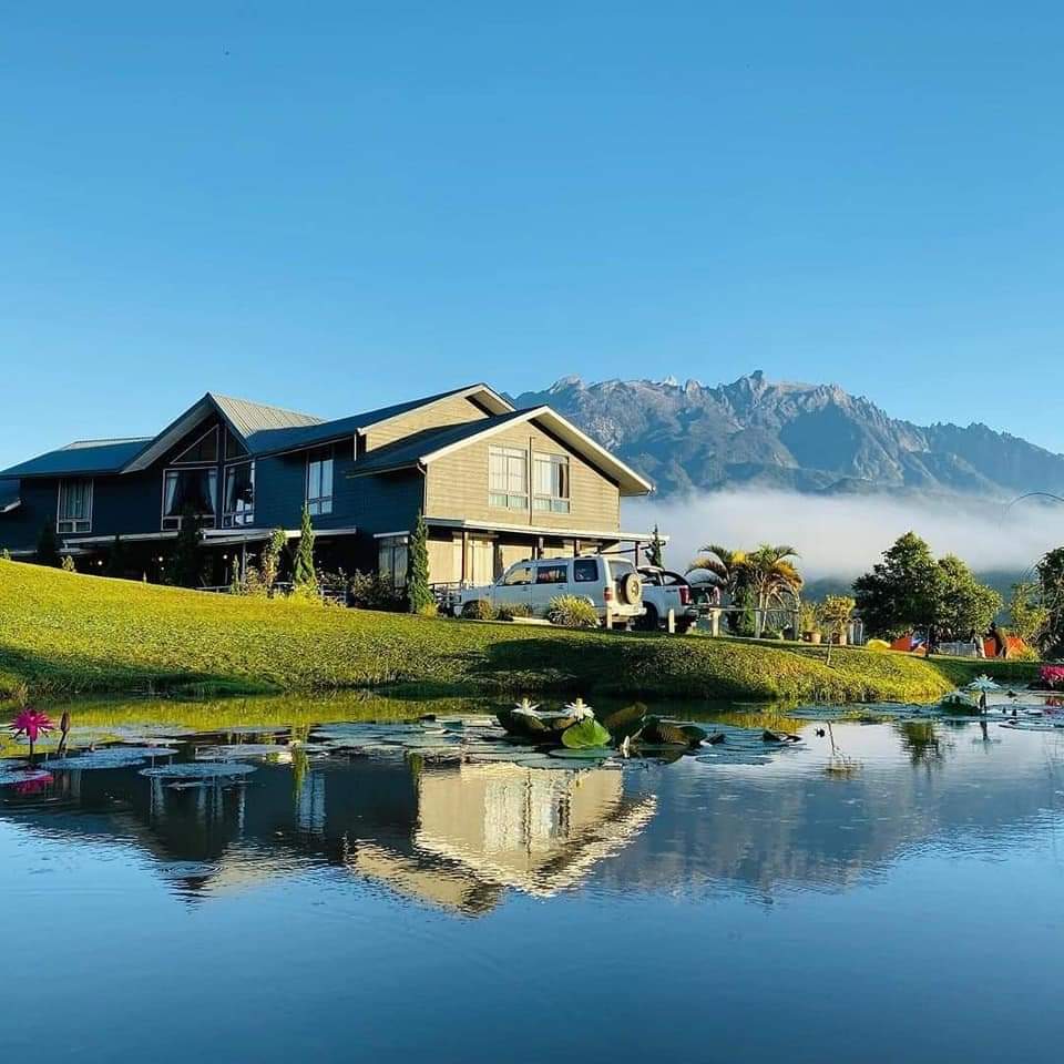 travetopia's tweet photo. Tak sangka ada tempat cantik macam ni dalam Malaysia, ingatkan dekat Switzerland tadi, rupanya tempat ni di Sabah iaitu di Hounon Ridge Farmstay &amp; Camping

Jangan lupa masukkan tempat ni dalam bucketlist! https://t.co/hdpDzYfy7G