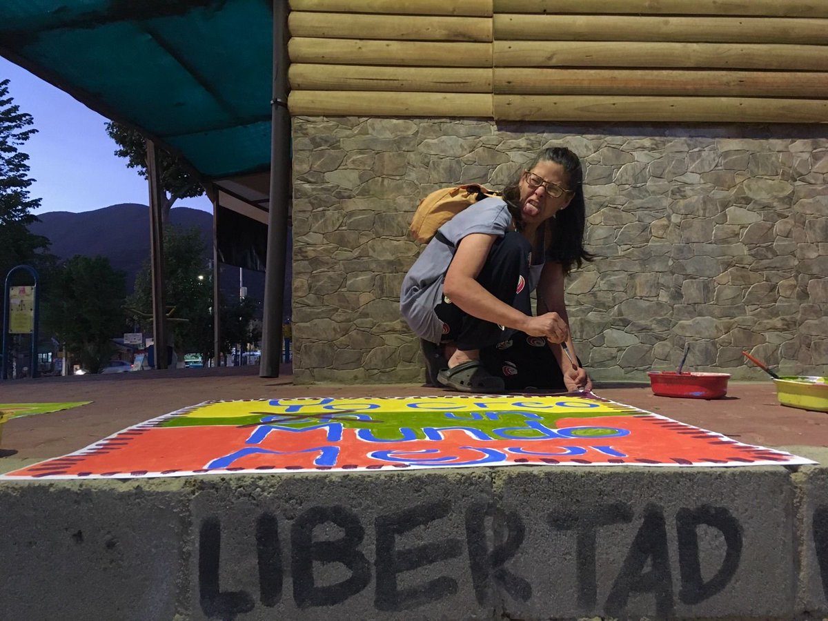 ComunalOlmue's tweet photo. Hoy en #Olmué tambien nos juntamos, conversamos, cantamos y pintamos.
#18deoctubre #margamarga #sueltenelagua #ChileDesperto #nosjuntamos #ChileDespertó https://t.co/OiHNtwTUpe