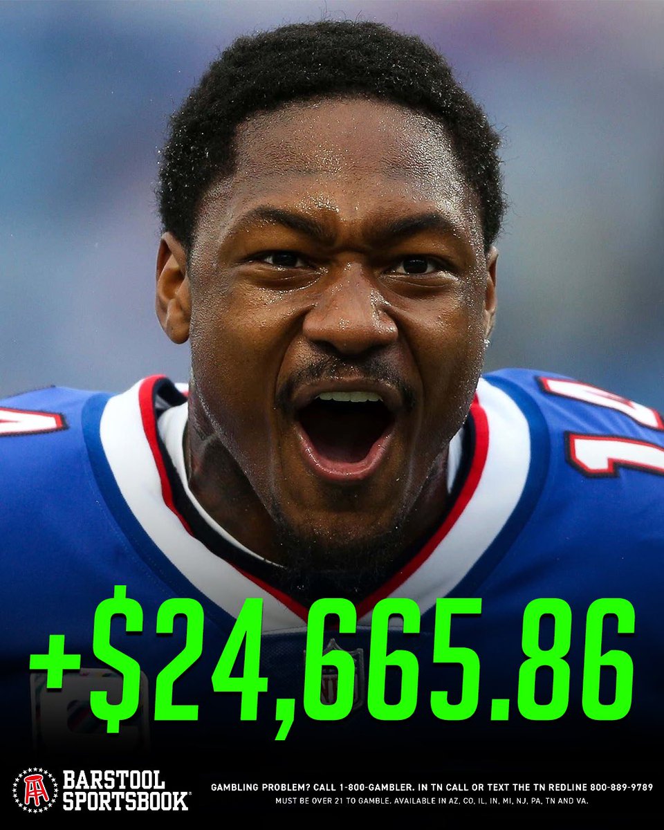 stoolgambling's tweet photo. Stefon Diggs comes up HUGGGEEE for (ig/jscoop8_) https://t.co/0PvR97zgDr