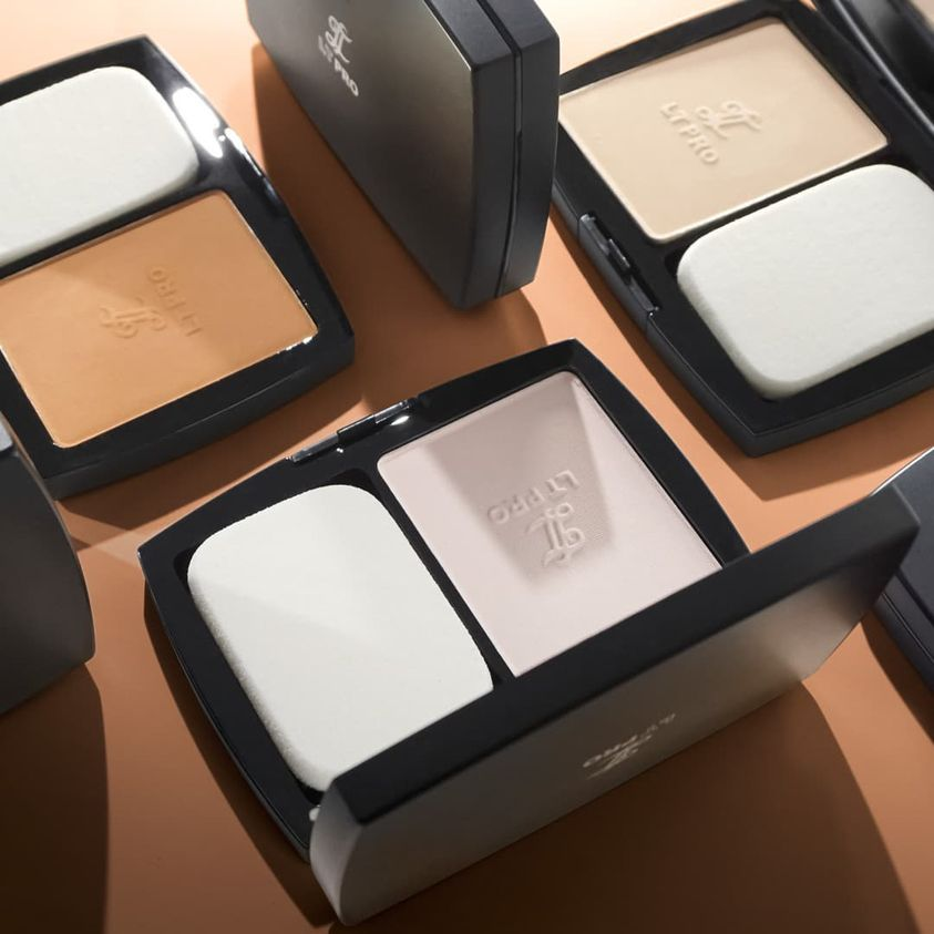 LTPRO_COSM's tweet image. To touch up your complexion wherever you go, we have Dual Function for you ✨
Pick your shade and you’re ready to go!
#LTPRODoItLikeAPro #DualFunction