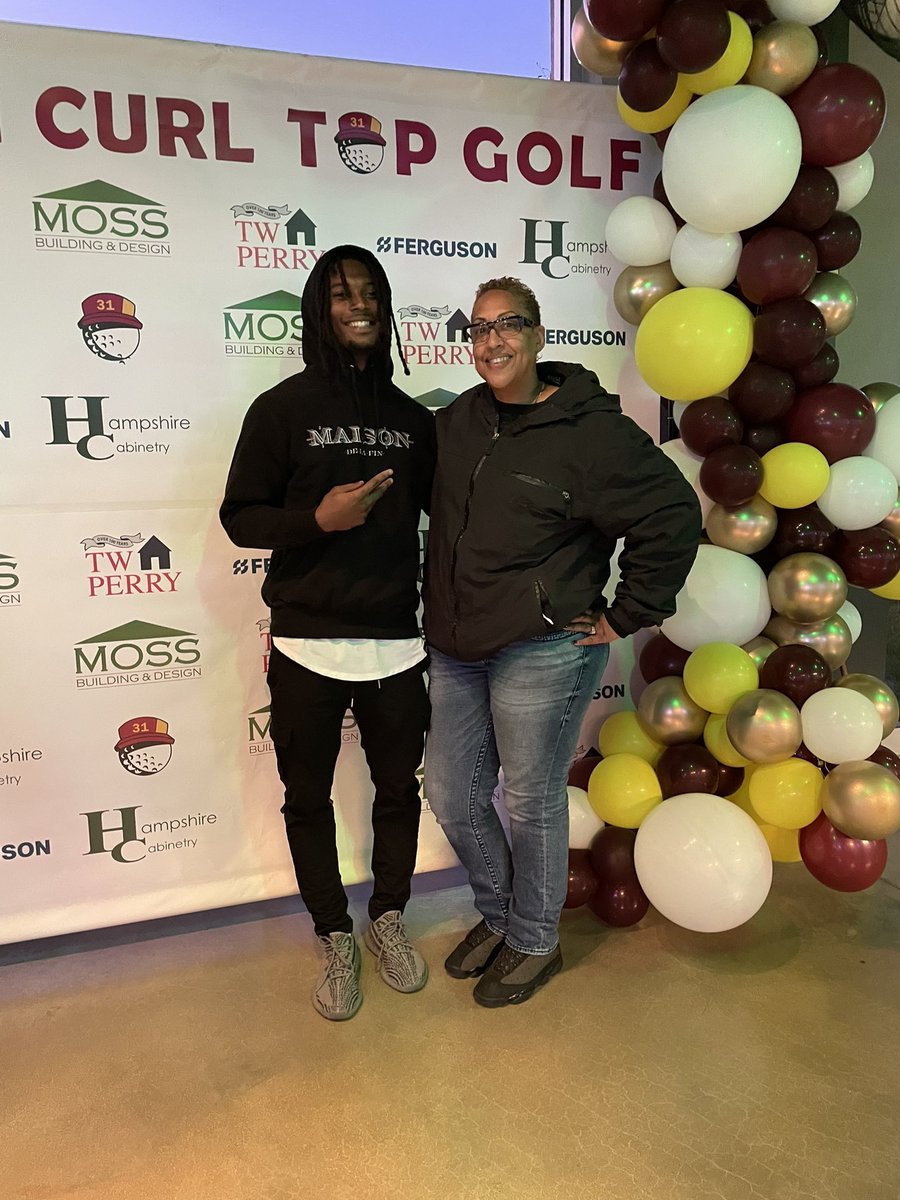 PhoenixProSol's tweet photo. Supporting @KamCurl31 and #4myCity Sweet, genuine kid, his smile made it worth it for THIS Eagles fan! 💜 https://t.co/jYG65Oh0dc