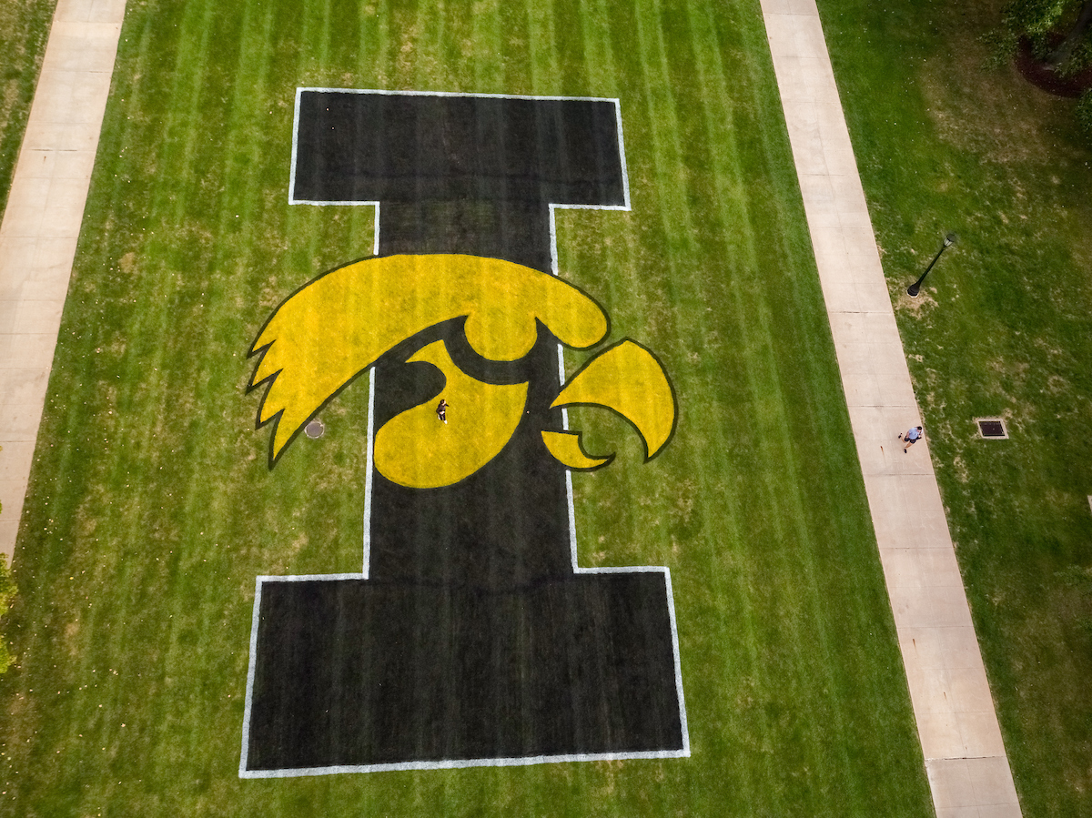 uiowa's tweet image. Love is a four letter word. I-O-W-A 💛🖤