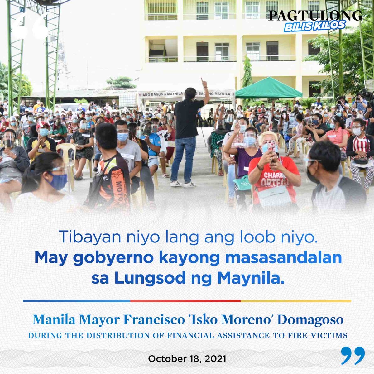 ManilaPIO's tweet photo. Tibayan niyo lang ang loob niyo. May gobyerno kayong masasandalan sa Lungsod ng Maynila.

Francisco 'Isko Moreno' Domagoso
Mayor, City of Manila
During the distribution of financial assistance to fire victims https://t.co/tWmOtz0yaZ