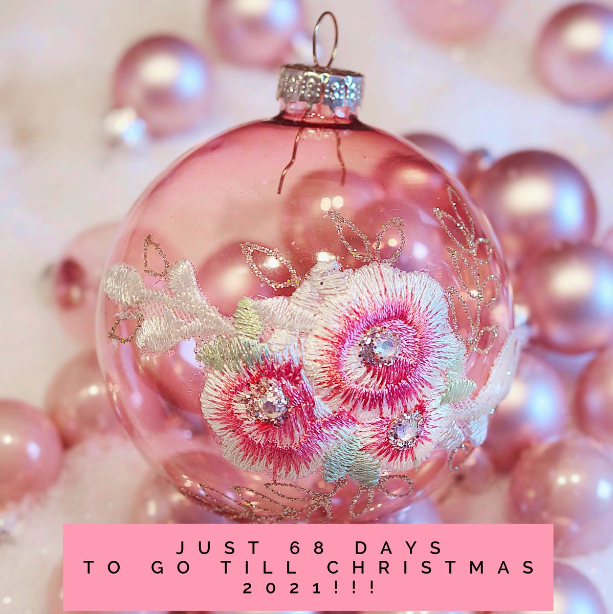 TheBestMe_360's tweet photo. The countdown to Christmas 2021 is absolutely on!! https://t.co/xFhlyeHnky