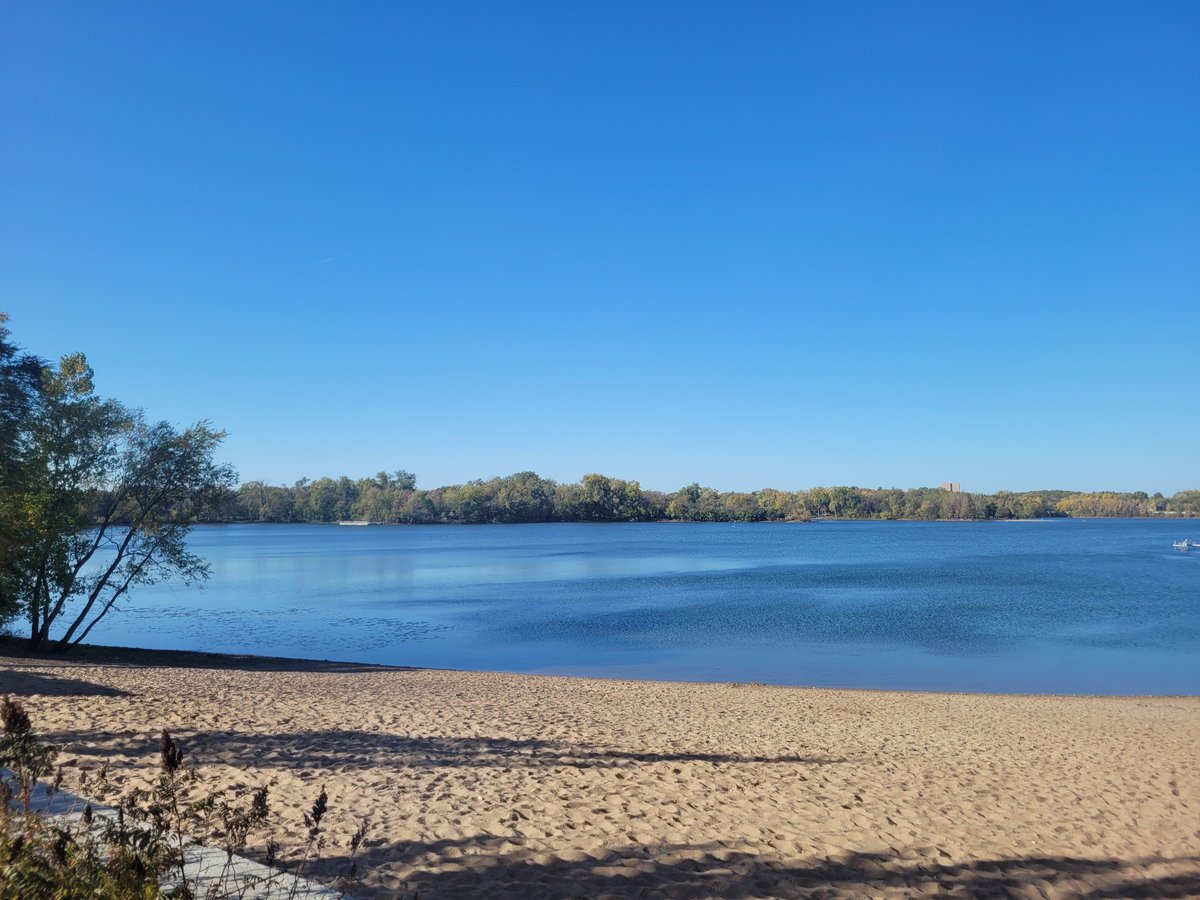 78°F and perfect today on my walk around the lake... October in Minnesota? #NaturePhotography #Minnesota