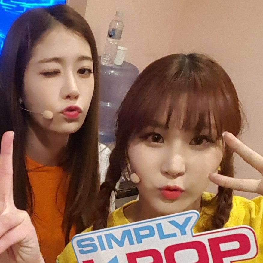 tiny__oni's tweet photo. #예하나 #김예원 + #강예빈 ♡ #HappyYaebinDay https://t.co/ACKWn1JEzd