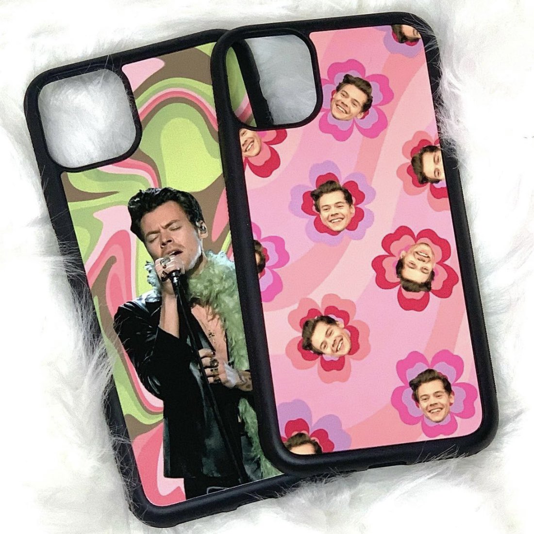 GroovyGirlCases's tweet photo. Are you going to Love On Tour??💕

We have the perfect phone cases for this!! 🥰

Check out our Etsy shop to see all the Harry designs we have!! 💗

https://t.co/tfb0ngMOjN

#LoveOnTour #LoveOnTourCleveland  #HarryStyles #harrystylestickets #HarryStylesLoveOnTour 

Proud of Harry https://t.co/tPXRt2NWyA
