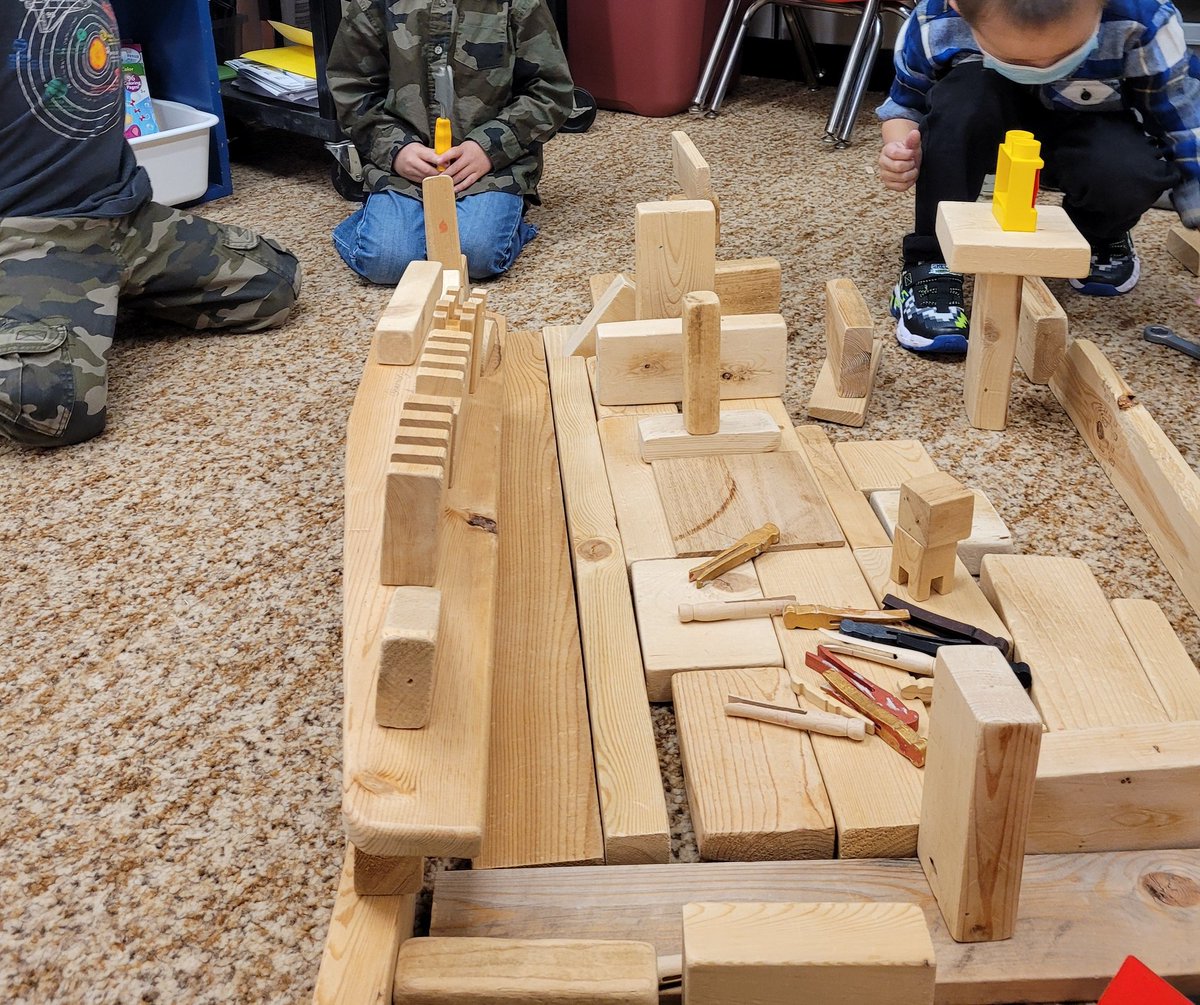 ReilkoffT's tweet photo. Four boys worked on 2 structures today.  Cooperation, planning, sharing and pride are words to describe #PlayandExploration today.    There were stories as well to share! https://t.co/QgTRHOA5pv
