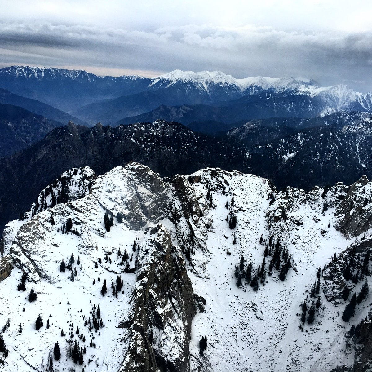 #AFG The beauty of winter in Afghanistan…but also a sign of the hardships to come as Afghans face the cold with fewer and fewer resources. #NURISTAN