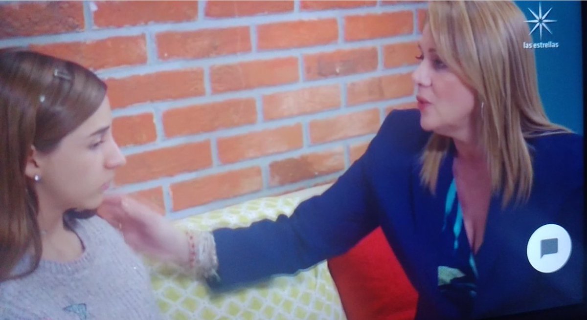 jade_barbossa's tweet photo. Ellas ♥️ @ebuenfil @anapaulamtzreg #camen #VencerElPasado https://t.co/Z88cqvqBbE