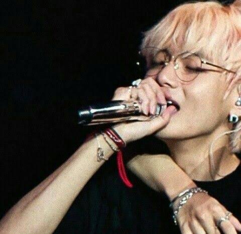 joonie_coffe's tweet photo. = friends ) https://t.co/rMhaQnnf1s