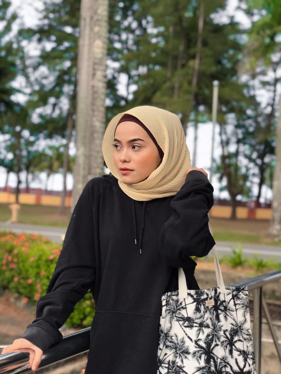 emberlymy's tweet photo. Admin decide untuk bagi 10 bag FREE dekat 10 orang. Syaratnya mudah:-

1. Follow @emberlymy 
2. Reply tweet ni dengan ootd anda

Admin akan pilih dan dm 10 orang bertuah tersebut! https://t.co/QFXr6mWOQL