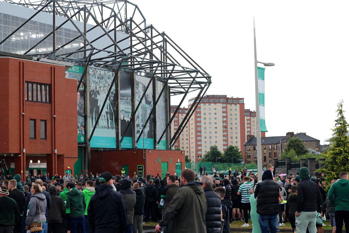 URGENT: PLEASE RT - We are close to receiving the 100 signed resolution forms that we need to get these resolutions on the Celtic PLC AGM agenda.

Shareholders, complete the form by 12 this afternoon!! 🚨👇🏽 

Print &amp; photograph or electronically sign!

celtictrust.net/are-you-a-shar…