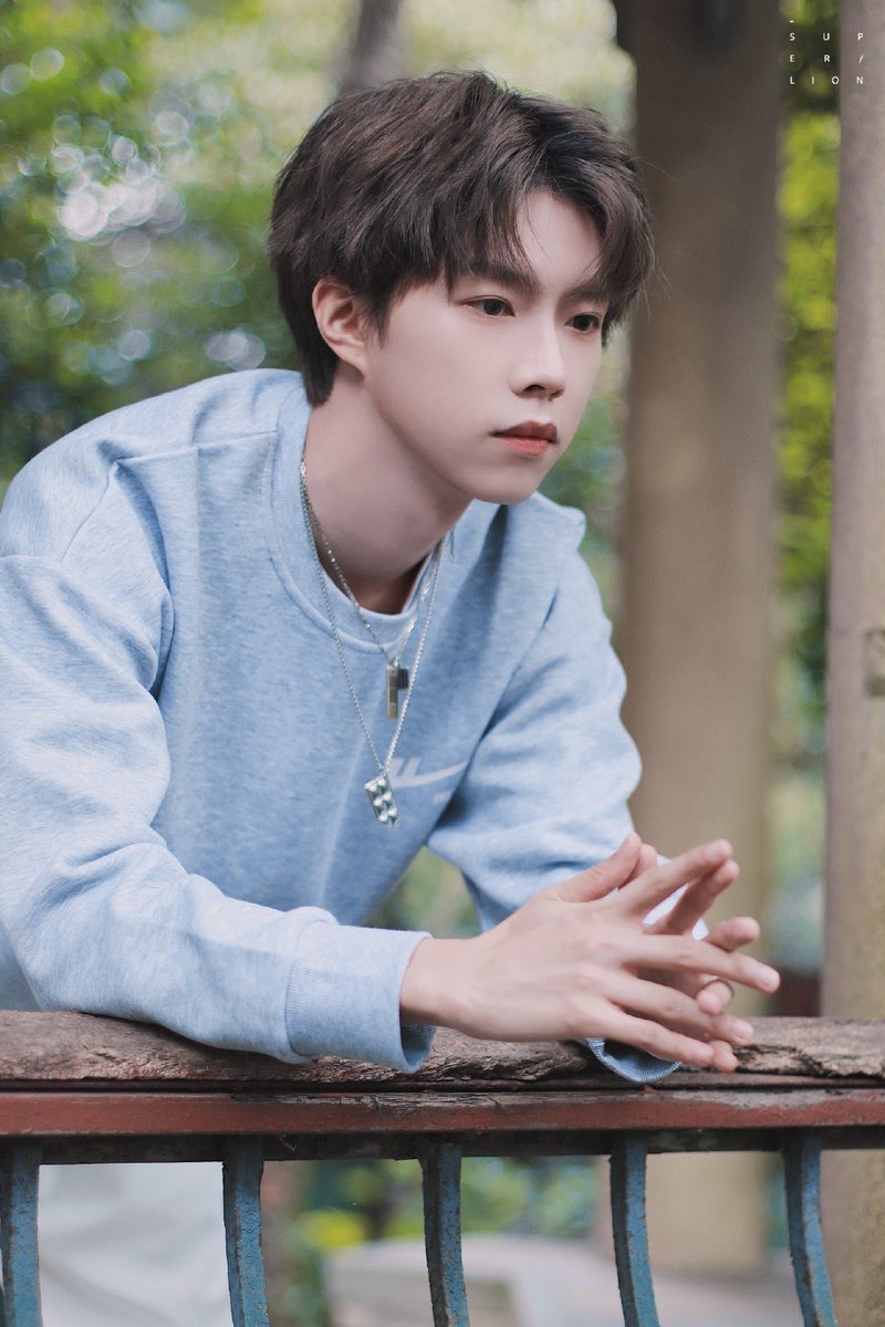 dinghaofiles's tweet photo. 211019 © SuperLion0727丨陆定昊

#ludinghao #陆定昊 https://t.co/HAzCTl9Uu2