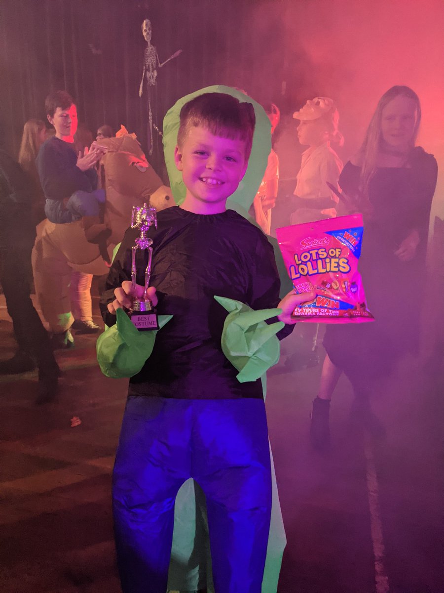 HowardYear7's tweet photo. What a Spooktacular evening at the Year 7 Halloween Disco! Great to see so many amazing costumes! 🎃🦇👻😱🌃 https://t.co/hQiXaH4WHw