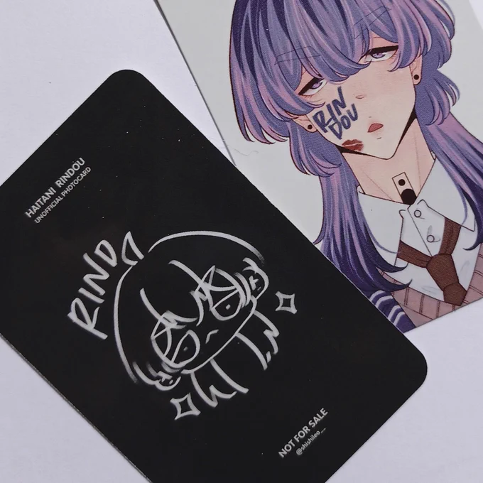 📚☠️🖤💜 