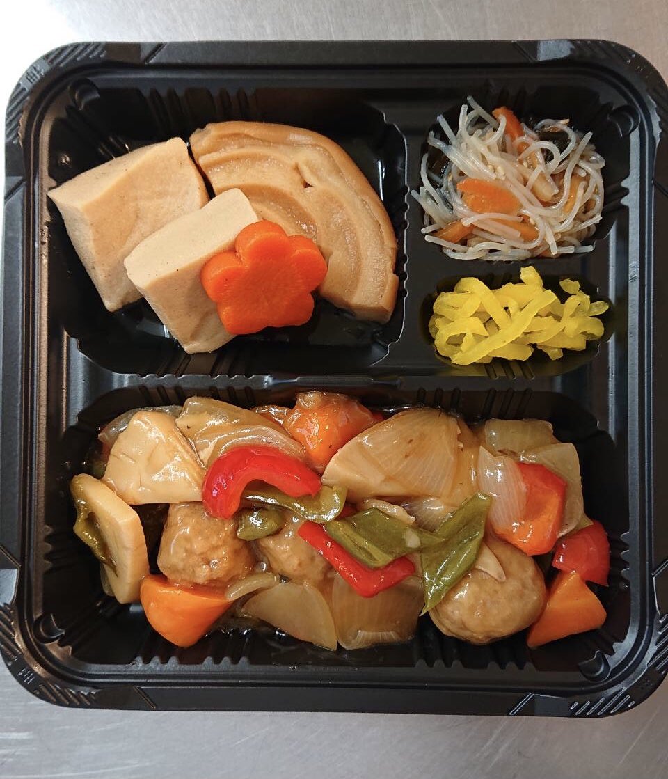 つくし弁当 つくしワークショップスペース On Twitter 本日の日替わり弁当 ミートボールの酢豚風 含め煮 春雨サラダ ご飯付き日替わり弁当500円おかずのみ450円 就労継続支援ｂ型 上越市 上越市弁当 宅配弁当 つくしひまわりにっこりプロジェクト カロリー