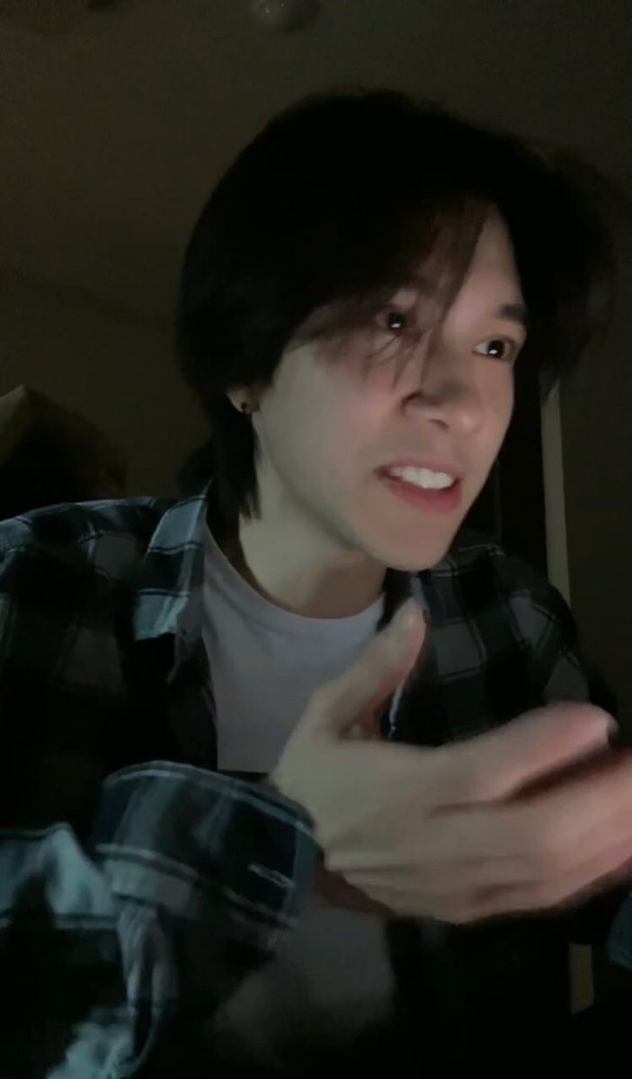 missclaireliu9's tweet photo. [211020] Hendery Weibo Yizhibo Live Chinese to English Translation Highlights 🦄a thread🦄 #HENDERY https://t.co/44716MgaxI