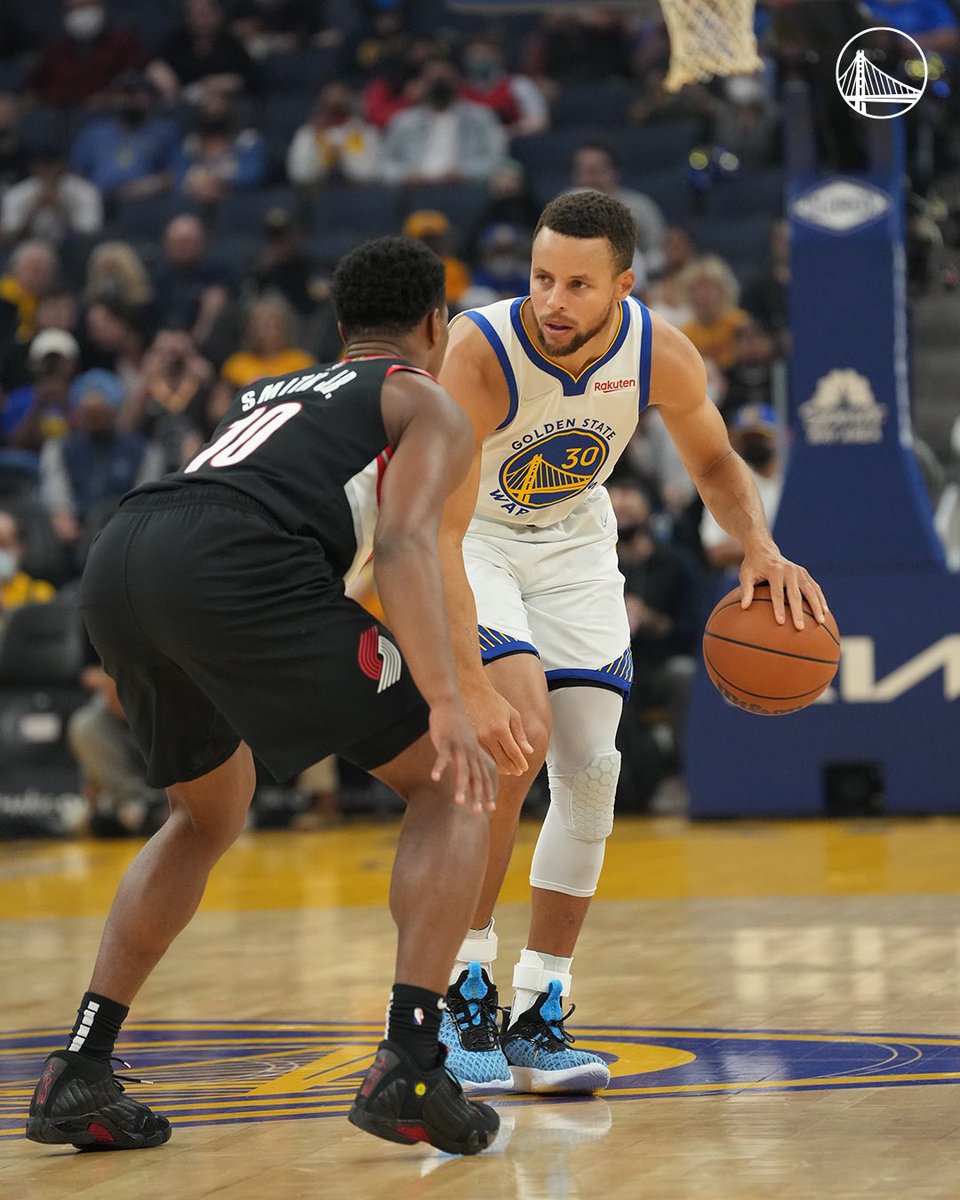 tchopnn's tweet photo. La @NBA est de retour
La meilleure Ligue est de retour
Avec des affiches de prestige cette nuit pour l’ouverture.
@Bucks vs @BrooklynNets 
@Lakers vs @warriors 
#theNBAisback https://t.co/T7bRf7sseA