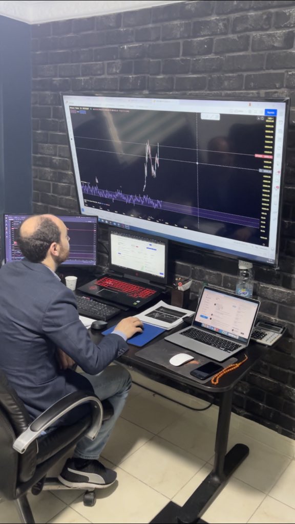 StarCoin tweet media