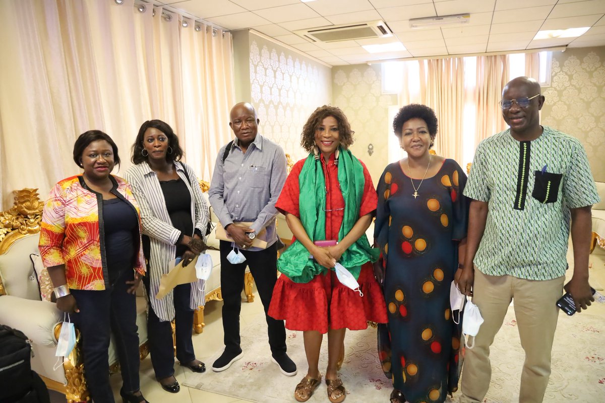 Mme la Directrice RBA <a href="/ahunnaeziakonwa/">Ahunna Eziakonwa</a>  quitte le #Tchad sourire aux lèvres après une bonne et fructueuses mission. 
<a href="/UNDPAfrica/">UNDP Africa</a> <a href="/KamaluddeenKK/">Kamil Kayode Kamaluddeen</a> <a href="/ba_yahyamadou/">Yahya Amadou Ba</a> <a href="/BintaSanneh2/">Binta Sanneh</a>