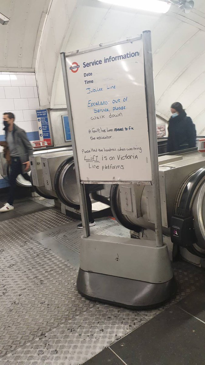 CentralLimits's tweet photo. @TfL This is the second non working escalator (green park) I came across traveling today. Please fix soon 🙏 https://t.co/P1RXKRj0BS
