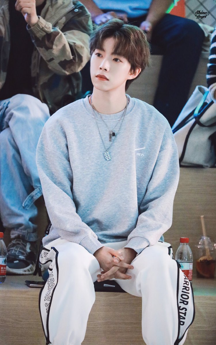 dinghaofiles's tweet photo. 211019 © 陆定昊首站-ShineAngel

#ludinghao #陆定昊 https://t.co/7wHoPFsosY