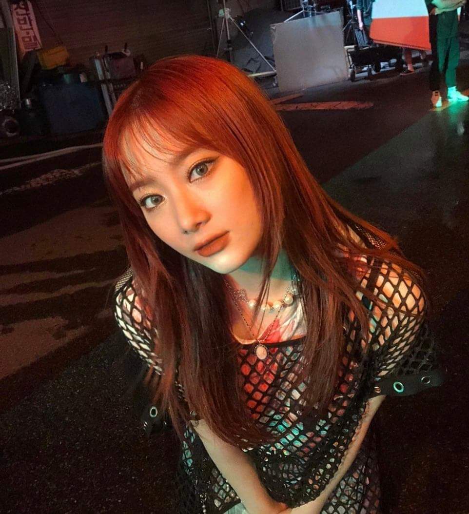 hotissue_cr's tweet photo. ↑#TWITTER ↓210916 #NAHYUN

[#나현]: También se subieron mis fotos teaser, así que puedo sentir el regreso pronto😳😳
Nos estamos preparando mucho, así que por favor espérenlo!
En estas fotos todos decían que me parecía a un gato, así que esta vez voy a cuidar el tinte naranja https://t.co/YzxEp9bnk6