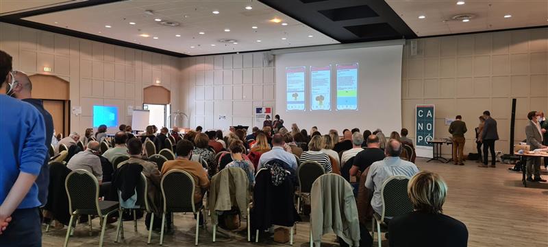 #EvidenceB a eu le plaisir et l’honneur d’être présent lors du séminaire #TNE Aisne le 13 octobre. C’était l’occasion d’échanger sur #AdaptivMath, assistant pédagogique pour l’apprentissage des mathématiques en cycle 2 #P2IA <a href="/Edu_Num/">Éducation Numérique</a> <a href="/DaneAmiens/">D@neAmiens</a> <a href="/DSDEN_Aisne/">DSDEN de l'Aisne</a> @alicefrago #IA