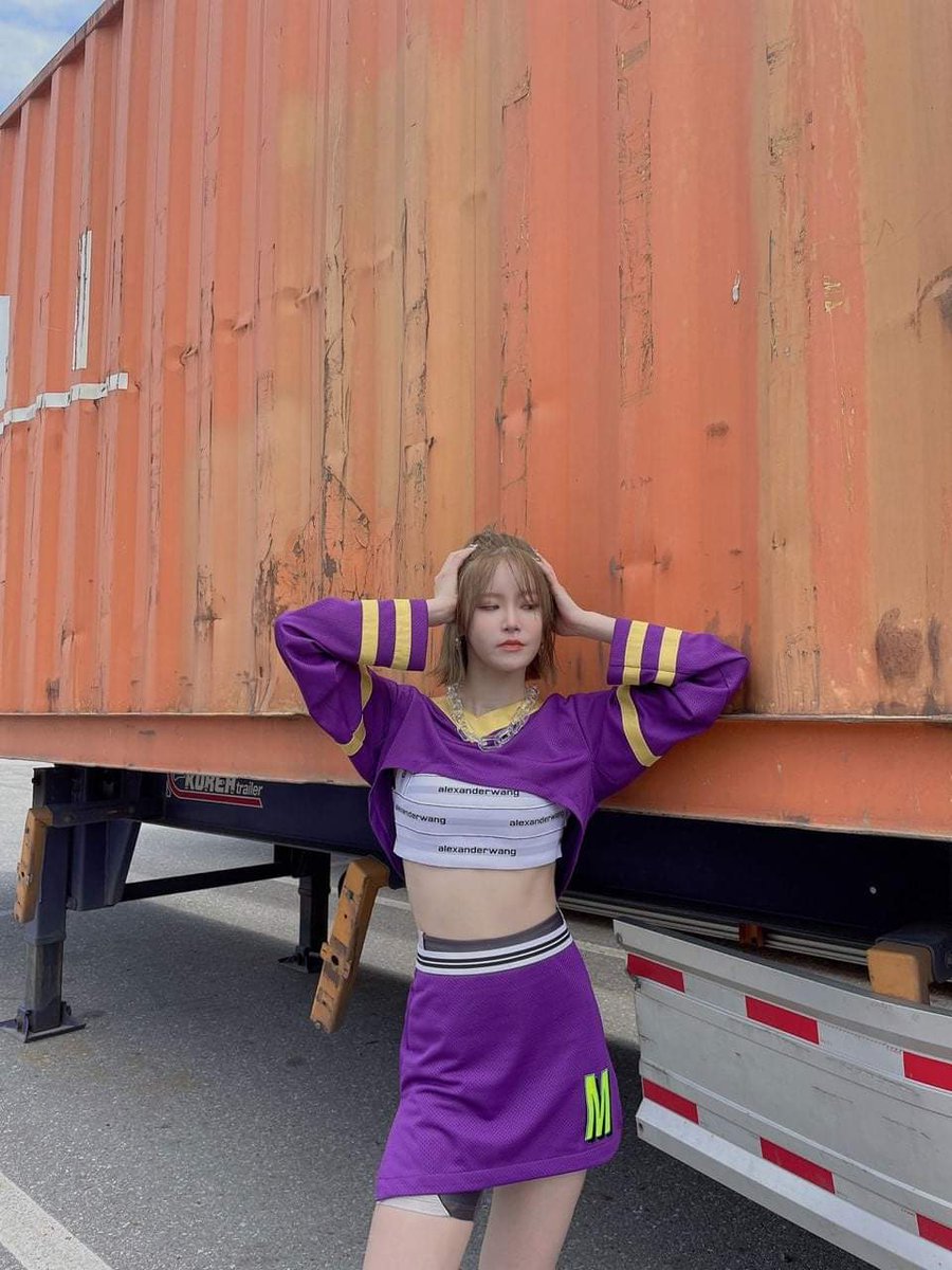 hotissue_cr's tweet photo. ↑#TWITTER ���210917 #MAYNA

[#메이나]: Hola, todos~~~💜💜💜💜
Sólo quedan unos días para el lanzamiento de nuestra nueva canción!🤩
Esta es la primera vez que me corto el pelo desde que era niña🥰
Espero que a ti también te guste!🤓
Nos vemos pronto, te amo~!!❤️‍🔥❤️‍🔥 https://t.co/5TOkFhwCdx