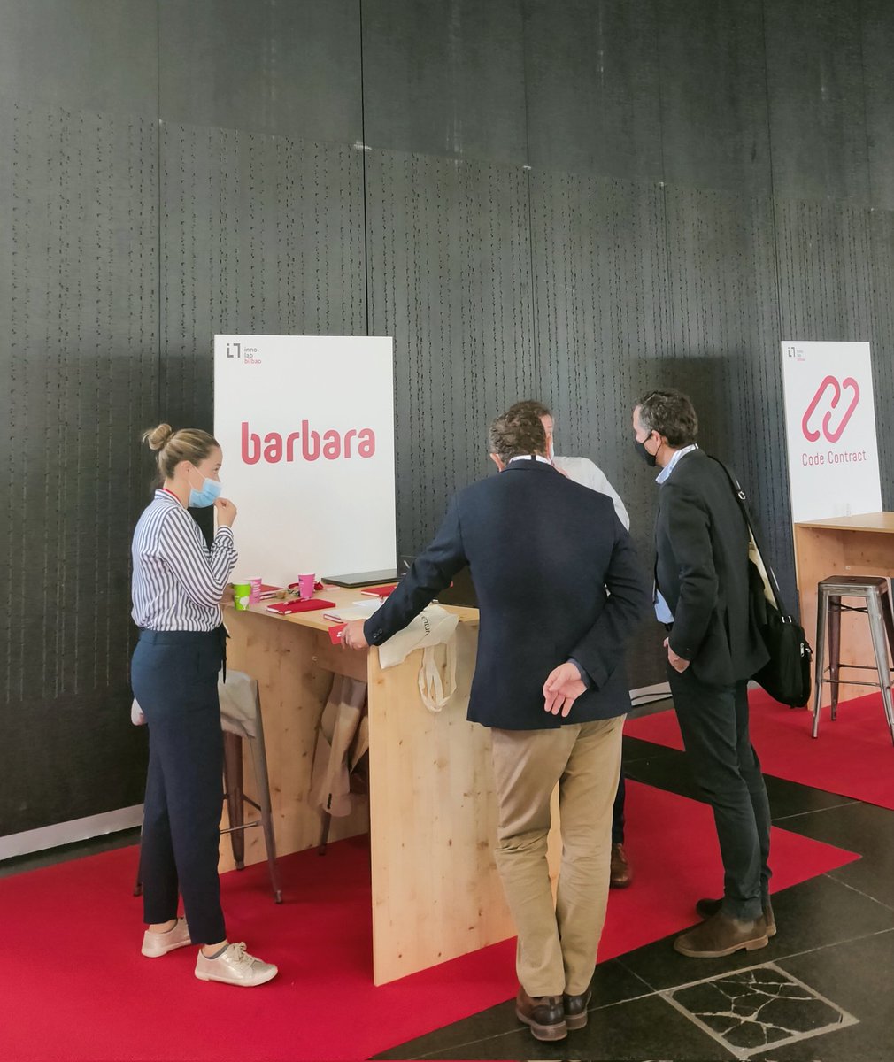 barbara_edge_ai's tweet photo. Comienza @BVentureBilbao Primeros visitantes en nuestro stand. Hablamos de la inteligencia artificial en el #Edge #bventure21 #edgecomputing #deeptech #barbaraedgeplatform https://t.co/2I1wbqCjVd
