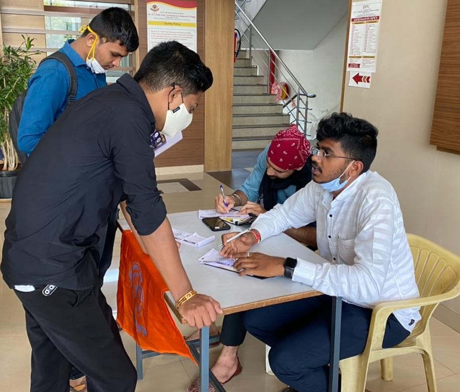 abvppcmc's tweet photo. अभाविप पिंपरी नगरातील Dy Patil Acs campus मध्ये राबविण्यात आलेल्या महासदस्यता अभियानात विद्यार्थ्यांसोबत प्राध्यापकांचा देखील उत्स्फूर्त प्रतिसाद मिळाला.यावेळी महासदस्यता अभियान प्रांत सहप्रमुख विशाल जोशी यांचा प्रवास झाला.
#MembershipDrive2021
#AbvpPimpriChinchwad
#MahaAbvp https://t.co/lTdbt7aoAI