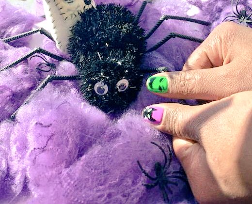 Chynadoll7645's tweet photo. Love my nail tech! All designs are done freestyle on super short natural nails!! Now that takes some talent!! #halloweenready #halloweennails https://t.co/c2oZQi7kk9