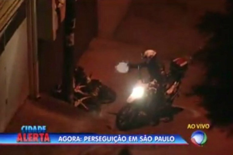 Fred_CQN's tweet photo. Record: Animes perturbam a mente e exibem cenas violentas.

Record 16:45h: https://t.co/wGrPLeNxfK