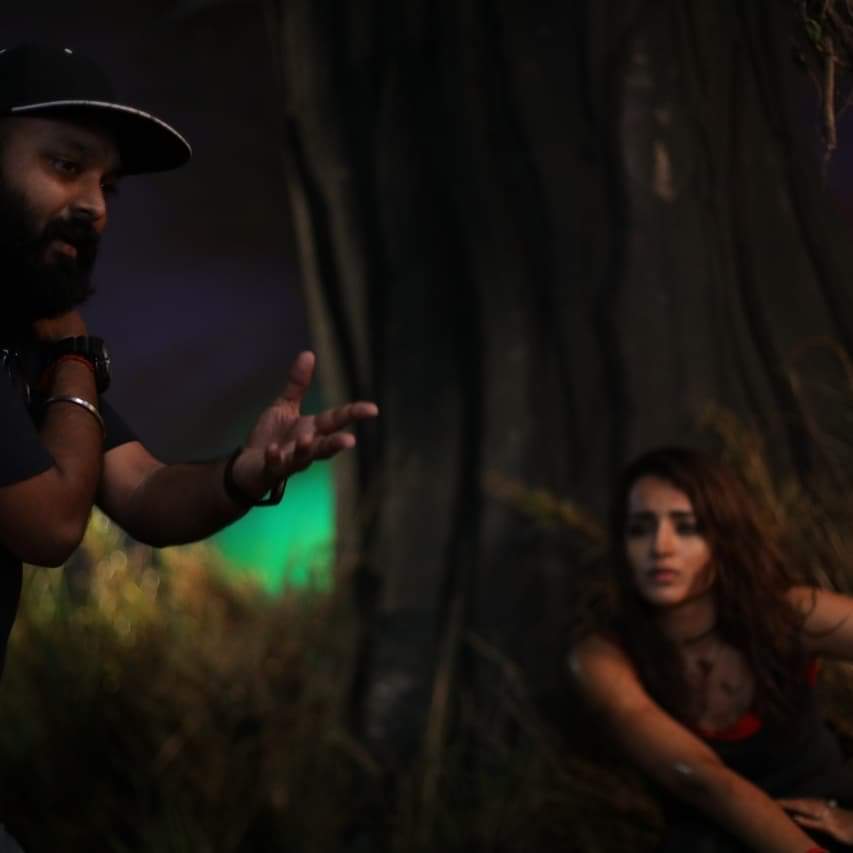 trishafanspage's tweet photo. @trishtrashers and dir @MemyselfSRK from #SimTrish shoot spot ๐
#Trisha #Simran https://t.co/p2ZM2E2MfL