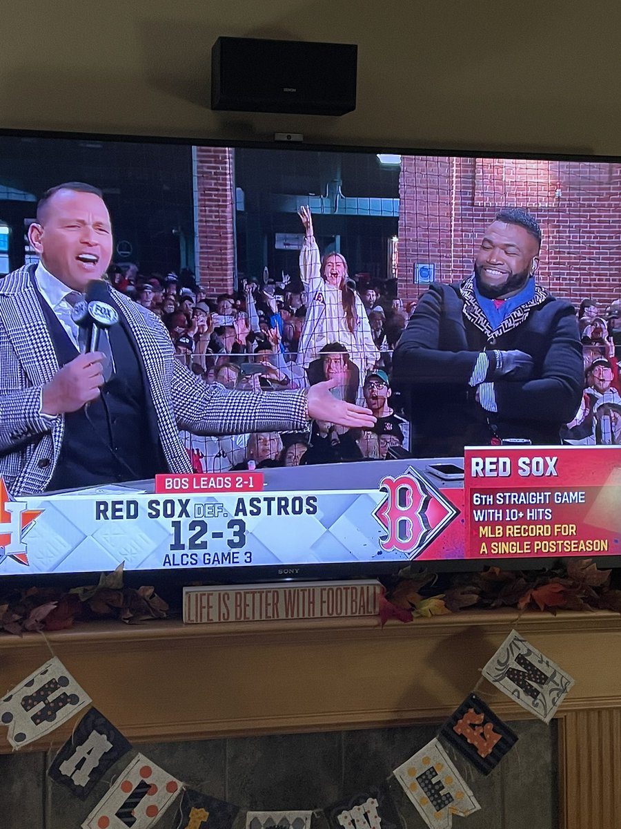 CROG_DUX_FAN's tweet photo. What’s better than this? #foreverpapi #RedSox #RedSoxNation @Jared_Carrabis https://t.co/TNFV4RGFn2