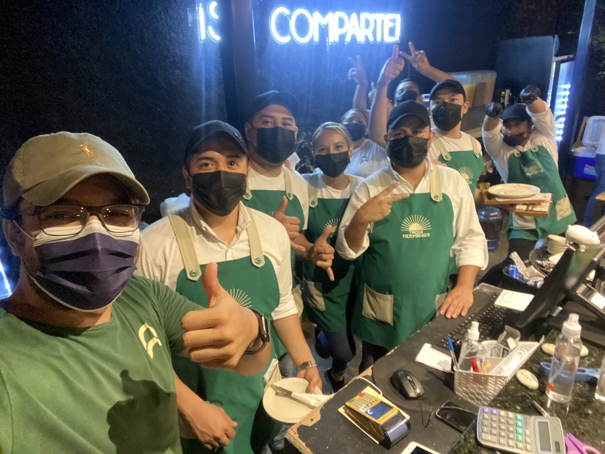 Este pancito nos cayó de toque antes del turno 🔥🔥.

Ha sido un día espectacular gracias a todos ustedes 🙌🏻 #UnosTacosPorNuestroHermano