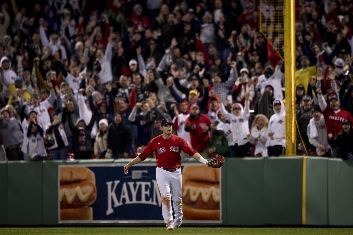 RedSox's tweet photo. Catching the series lead! https://t.co/2cpExOqiFp