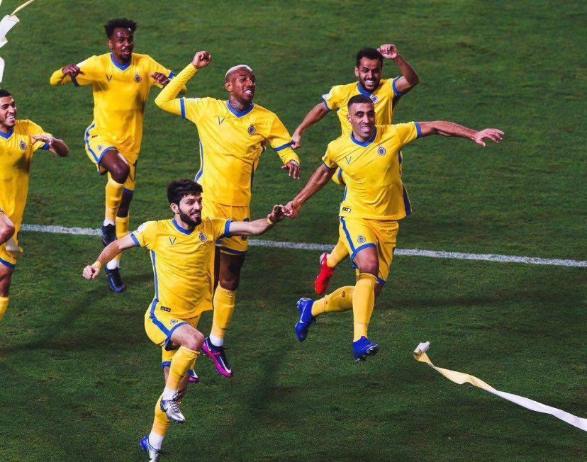 shog_ss1's tweet photo. صباحكم اعظم نادي في العالم.💛
وان شاء الله الفوز الليله👏🏻👏🏻😍💛💛
#النصر 
#النصر_الهلال_ابطال_اسيا 
#نبيها_اصفر 
. https://t.co/acQ1w5zViU